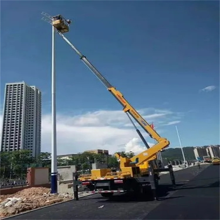 青岛崂山维修路灯的曲臂升降车出租