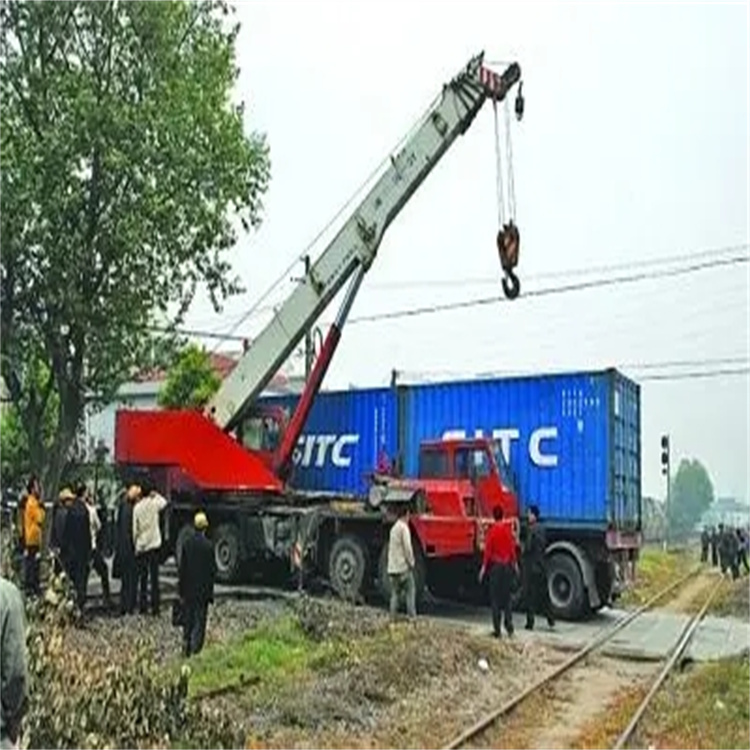 青岛崂山如何快速找到附近的吊车救援公司