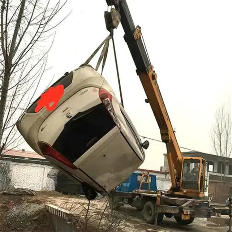 青岛崂山随时待命，吊车24小时道路救援服务全解析